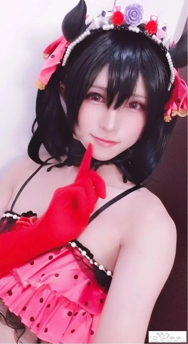 20岁日男迷恋Cosplay女装！靠整容/神奇化妆/变女人-3.jpg