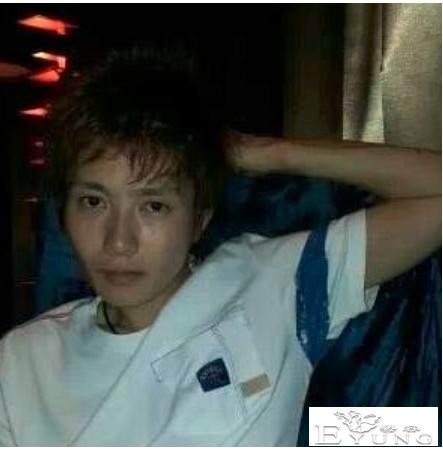 帅气小伙儿扮女装色诱10多名男人！被捕后竟怀孕在狱中生产？还是多重人格？看呆网友-15.jpg