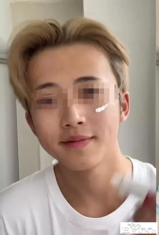 该！因涉嫌低俗，靠扮女装吸粉200多万的网红男博主被永久封禁，本人道歉并退网-6.jpg