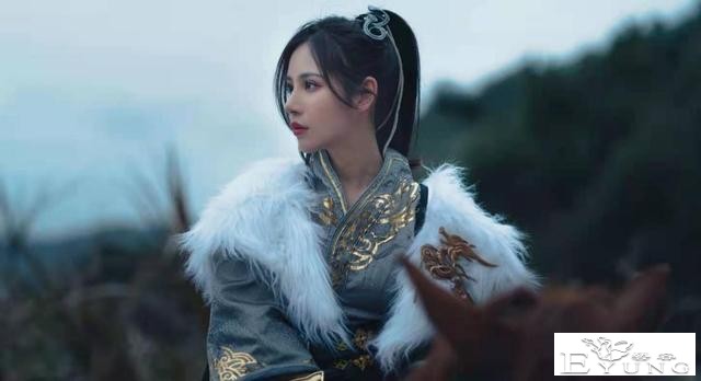 Coser为还原角色有多拼？有人亲手缝衣服，有人冬天露白腿-2.jpg