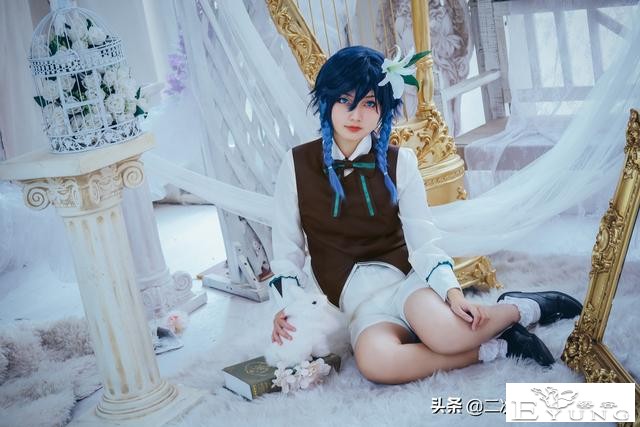 《原神》音乐会温迪cos，纯美场景与清秀的温迪，特别的有意境-6.jpg
