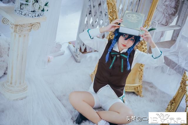 《原神》音乐会温迪cos，纯美场景与清秀的温迪，特别的有意境-5.jpg