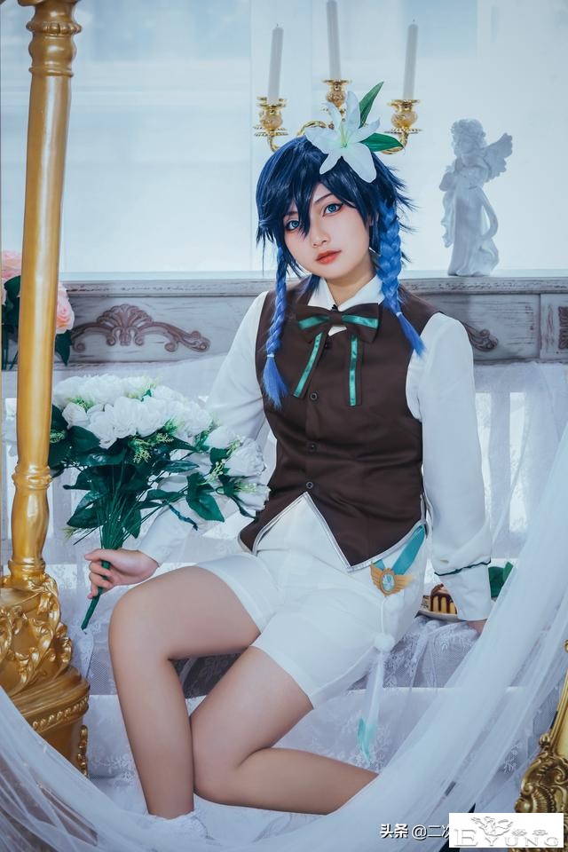 《原神》音乐会温迪cos，纯美场景与清秀的温迪，特别的有意境-8.jpg
