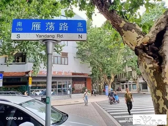 男扮女装可以有多像？万国雄男扮女装多年，被亲妹妹举报-2.jpg