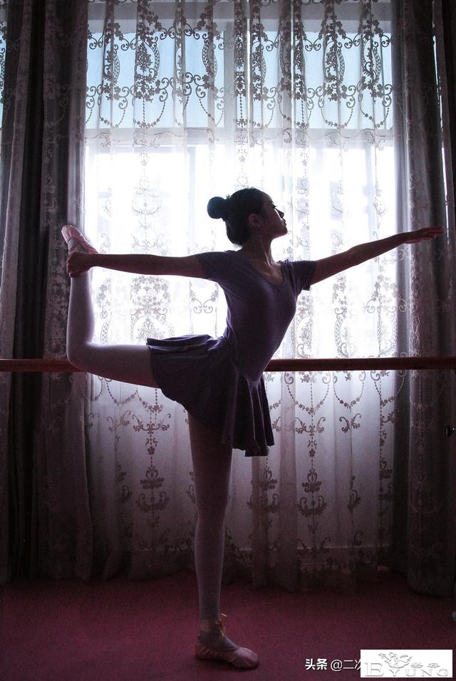 叶月恋cos：穿上芭蕾服的叶月恋，柔美可爱-7.jpg