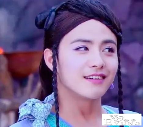 那些“惊为天人”的男扮女装-4.jpg