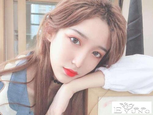 全网靠女装走红的七大网红，有的比女生还好看，他为何遭全网炮轰-5.jpg