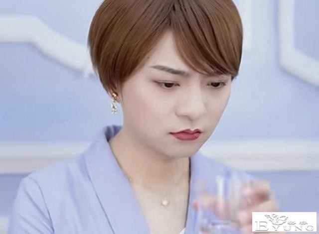 90后四川小伙，男扮女装，扮演贵妇，反串20个角色爆红，年入千万-3.jpg