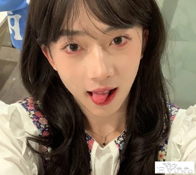 继郭老师和铁山靠之后，又一位男扮女装网红被封杀，到底冤不冤？-4.jpg