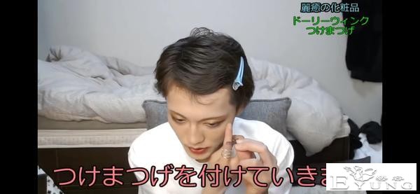 日本资深女装大佬化妆前后对比惊人，七尺大汉秒变萝莉？急需缓缓-34.jpg