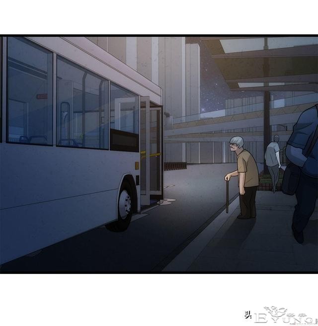 人性漫画《总是在等末班公交车的诡异老头》-39.jpg
