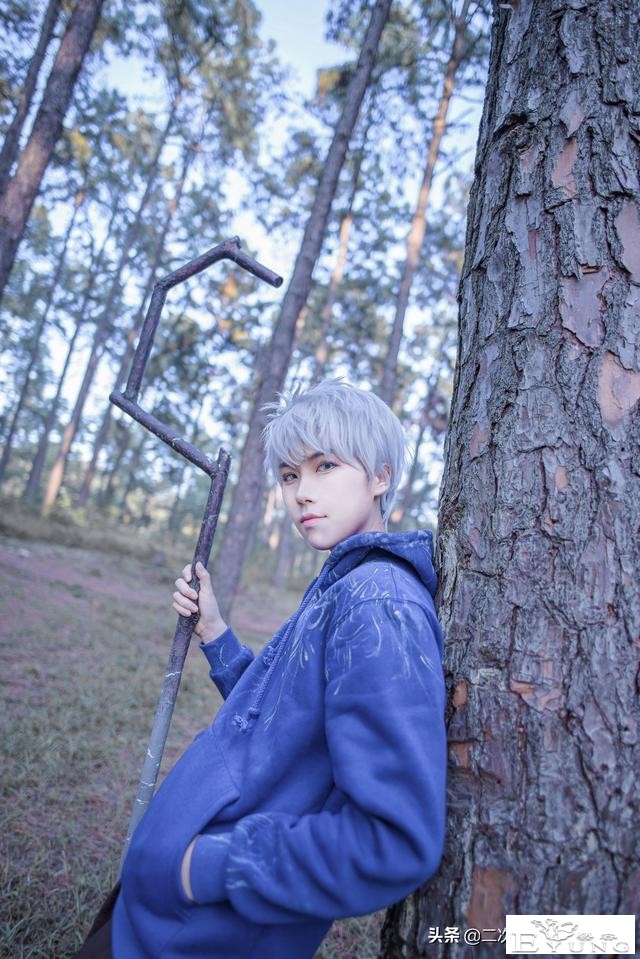 《守护者联盟》杰克冻人cos，好帅呀，眼睛很有吸引力-5.jpg