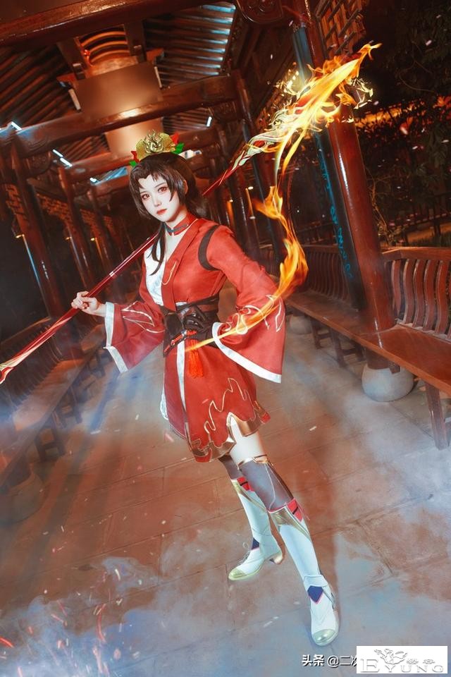 《王者荣耀》​云缨cos，又飒又帅气，气势绝美富有张力-3.jpg