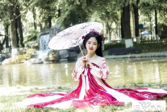 脱毛戴假发，穿女装的男人们，过得怎么样？-11.jpg