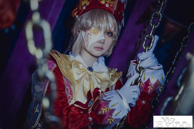 《第五人格》艾格·瓦尔登cos，纳西瑟斯，眼神太有灵气啦-1.jpg