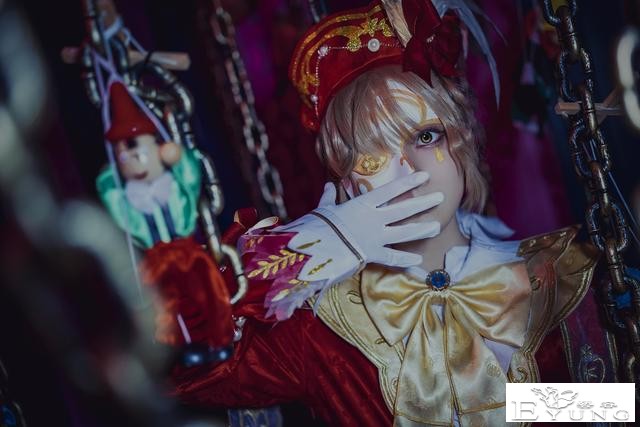 《第五人格》艾格·瓦尔登cos，纳西瑟斯，眼神太有灵气啦-3.jpg