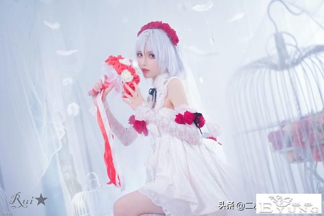 《崩坏3》德丽莎月下初拥cos，美丽唯美，第一眼就美到啦-2.jpg