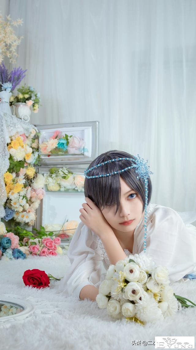 《黑执事》夏尔冰雪cos，唯美灵动，眼睛好有吸引力-5.jpg