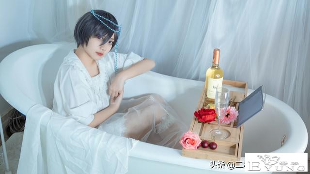 《黑执事》夏尔冰雪cos，唯美灵动，眼睛好有吸引力-9.jpg
