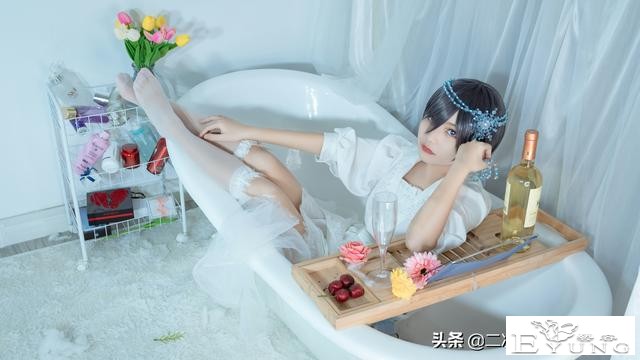 《黑执事》夏尔冰雪cos，唯美灵动，眼睛好有吸引力-8.jpg