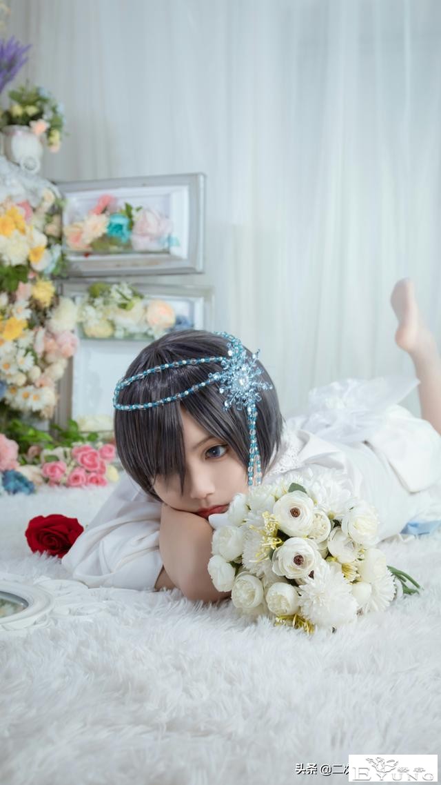 《黑执事》夏尔冰雪cos，唯美灵动，眼睛好有吸引力-6.jpg