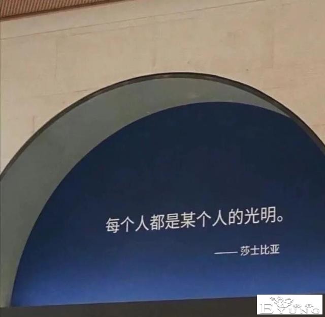 作为女装大佬曾被人往身上撒尿遭受的痛苦和非议……-1.jpg