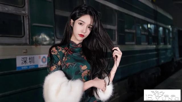 百万粉女装大佬自曝“已成为女孩”，却被扒出变性申请是网图…-4.jpg