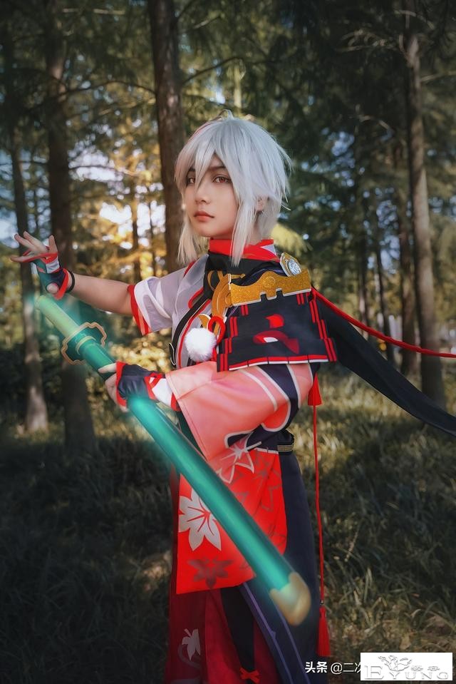《原神》枫原万叶cos，这个眼神，有点可爱与帅气-3.jpg