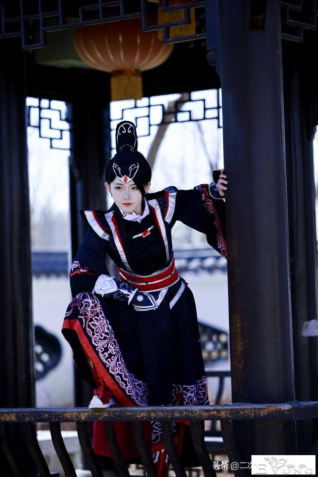《少年锦衣卫》方雨亭cos，容貌姣好，浅浅的笑容突然被帅到-3.jpg