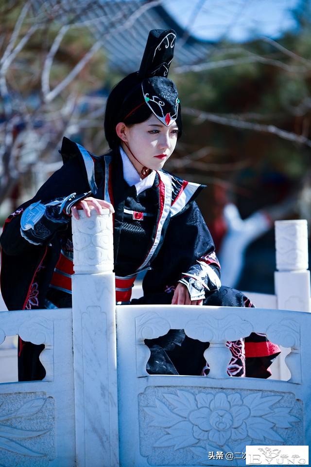 《少年锦衣卫》方雨亭cos，容貌姣好，浅浅的笑容突然被帅到-5.jpg
