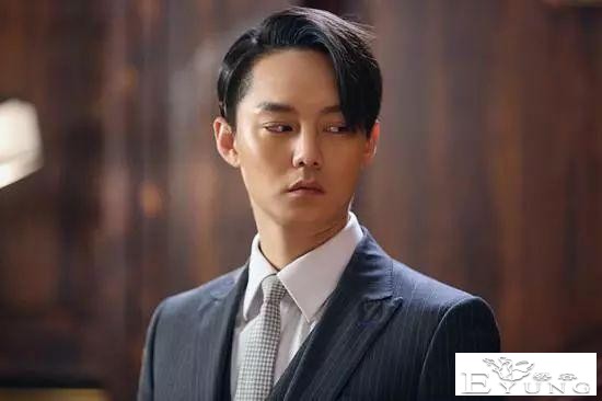 李现资源不错？蓝盈莹曹骏和平分手？欧阳娜娜合约到期？-2.jpg