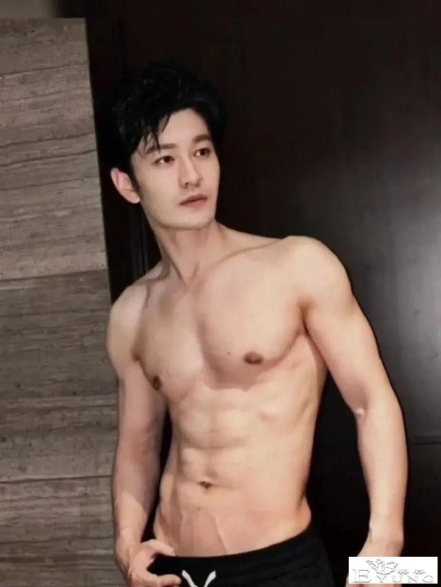 这么多男明星，论自我要求还是他第一-2.jpg