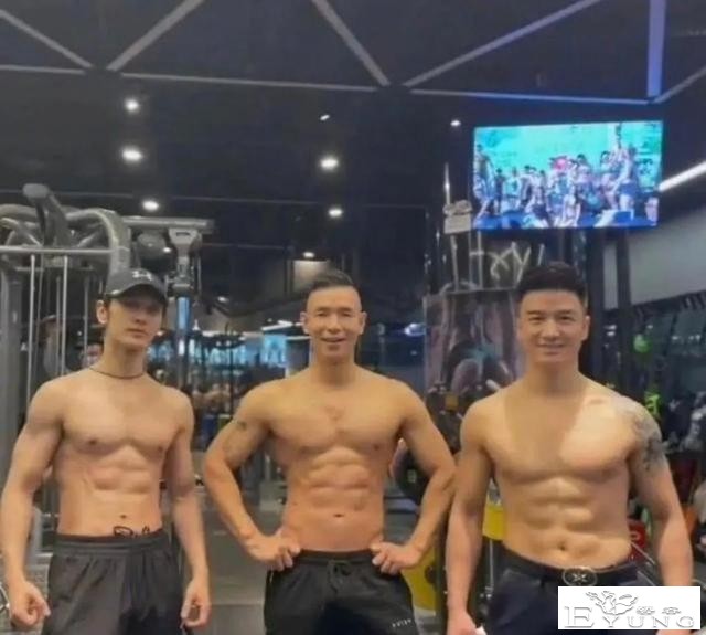 这么多男明星，论自我要求还是他第一-6.jpg