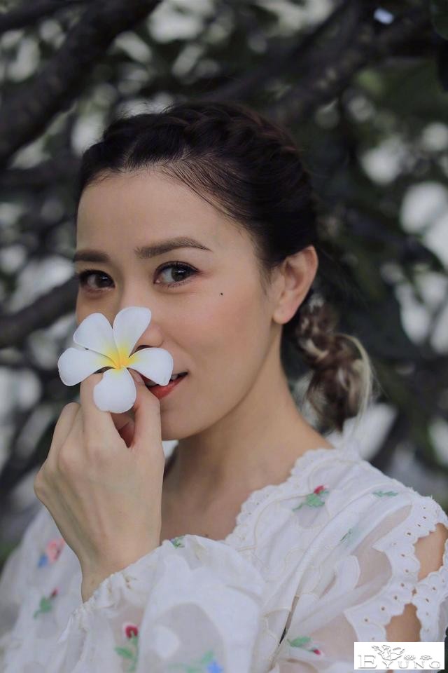 佘诗曼内地综艺节目被流量小生揶揄 当场怒应“找个什么人”-2.jpg