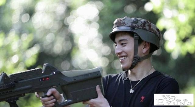 佘诗曼内地综艺节目被流量小生揶揄 当场怒应“找个什么人”-7.jpg