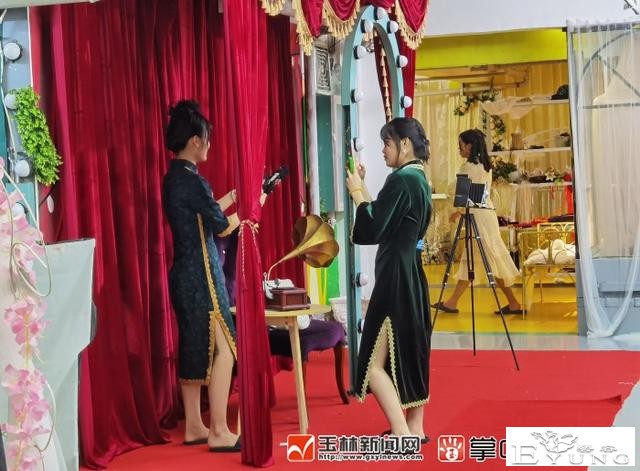 自拍也是一门生意，换装自拍馆在玉林悄然兴起-3.jpg