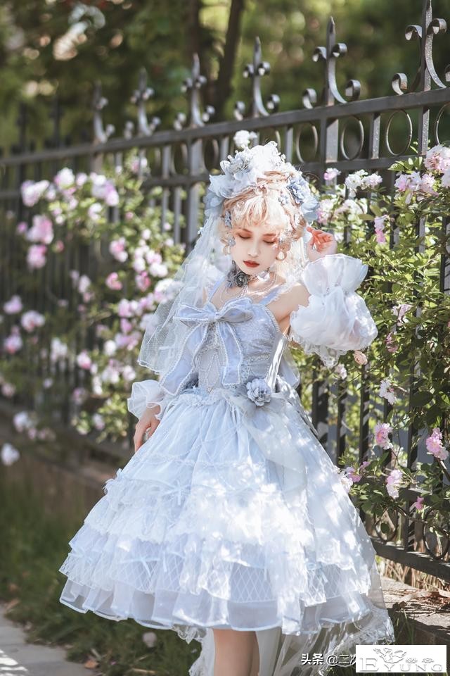 野蔷薇lolita：恰到好处的小阳光，恰到好处的鲜花与少女-3.jpg
