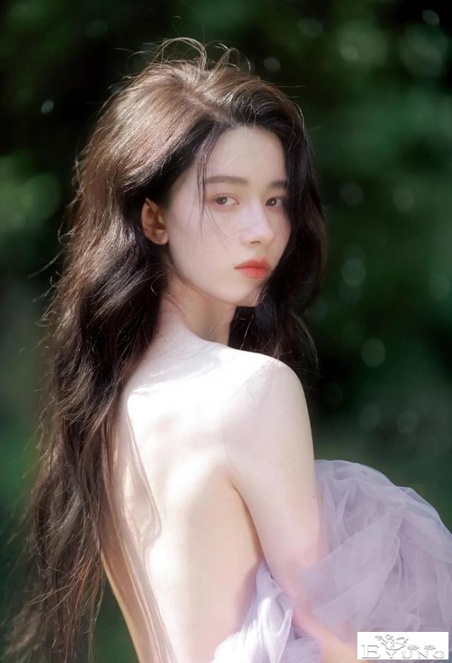 网红界“女装大佬”，康雅雅纯欲天花板，艾比身陷变性造假传闻-11.jpg