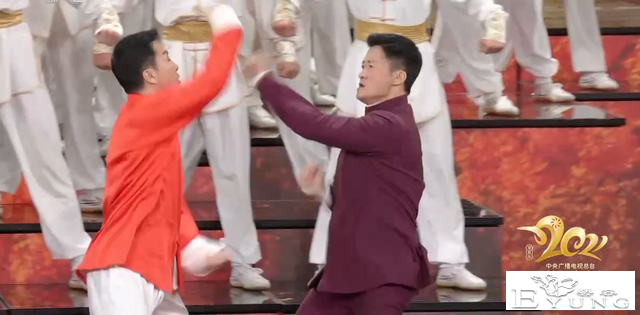 “春节联欢晚会”N站播出，吴京变“荒木”，弹幕二次元味太浓了-4.jpg