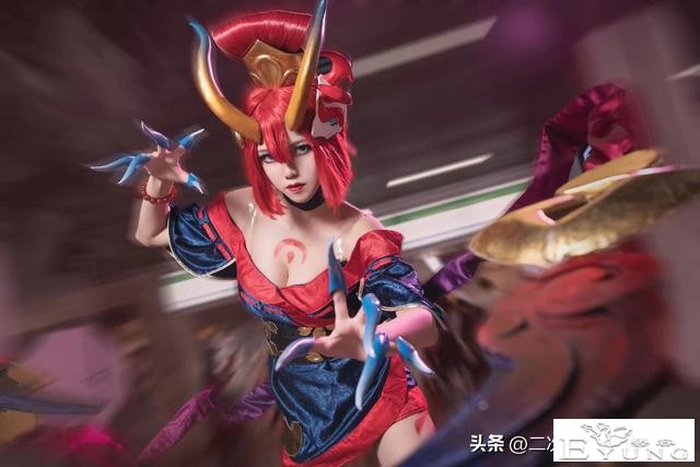 二次元的愉快是什么？老年coser娅璐告诉你-4.jpg