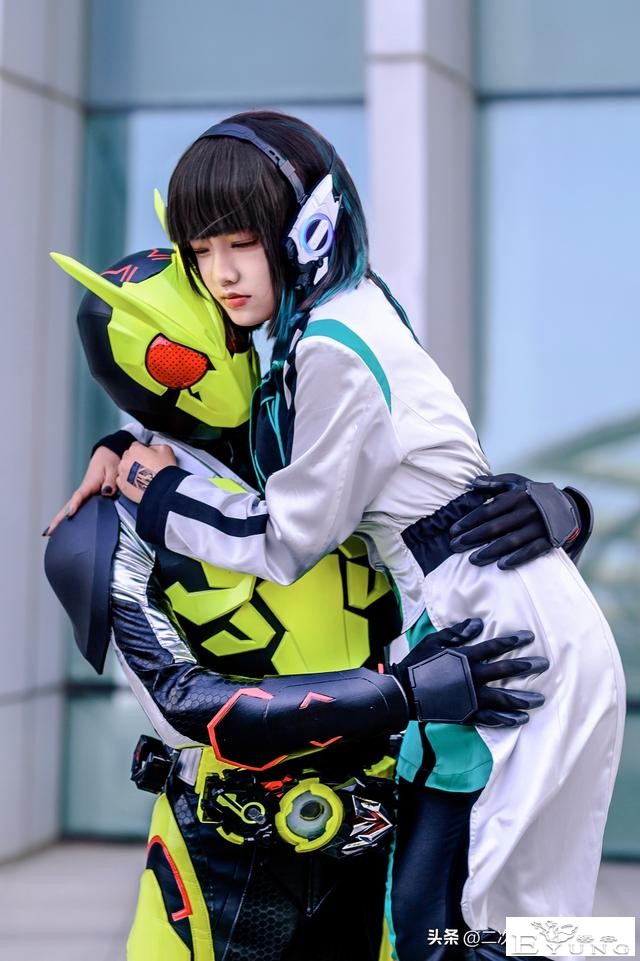 《假面骑士零一》cos：​伊兹好看，亚兹可爱，01帅到我了-6.jpg