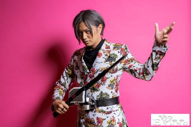 假面骑士帝骑“王小明”袭来，为了帝骑新腰带，他竟然模仿伽古拉-3.jpg
