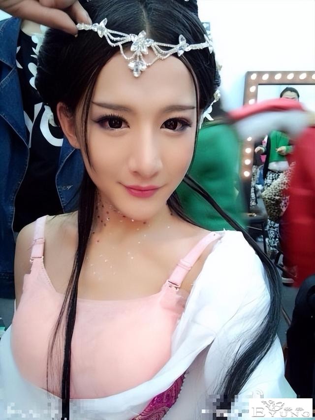 反串表演、伪娘、雌雄一体的区别-4.jpg