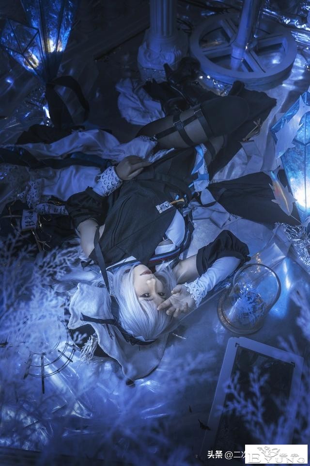 《明日方舟》归溟幽灵鲨cos，氛围吸睛，怎一个帅字了得-4.jpg