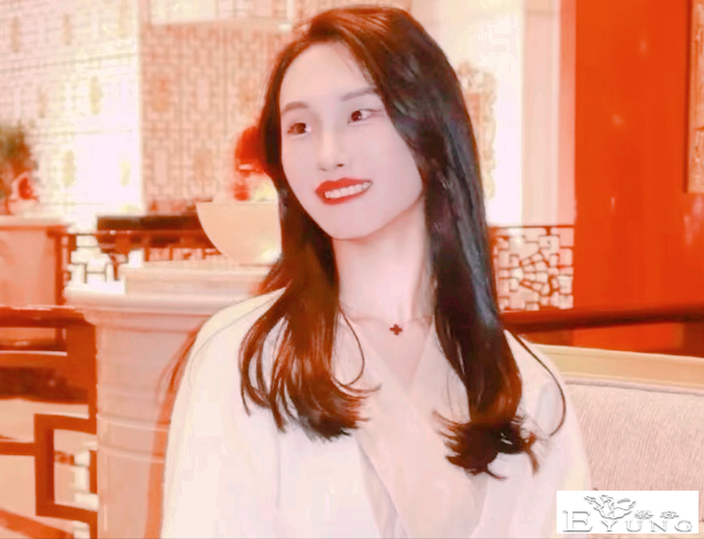 无下限，某男子身份证造假，扮女装进女浴室，还理直气壮的怼粉丝-1.jpg