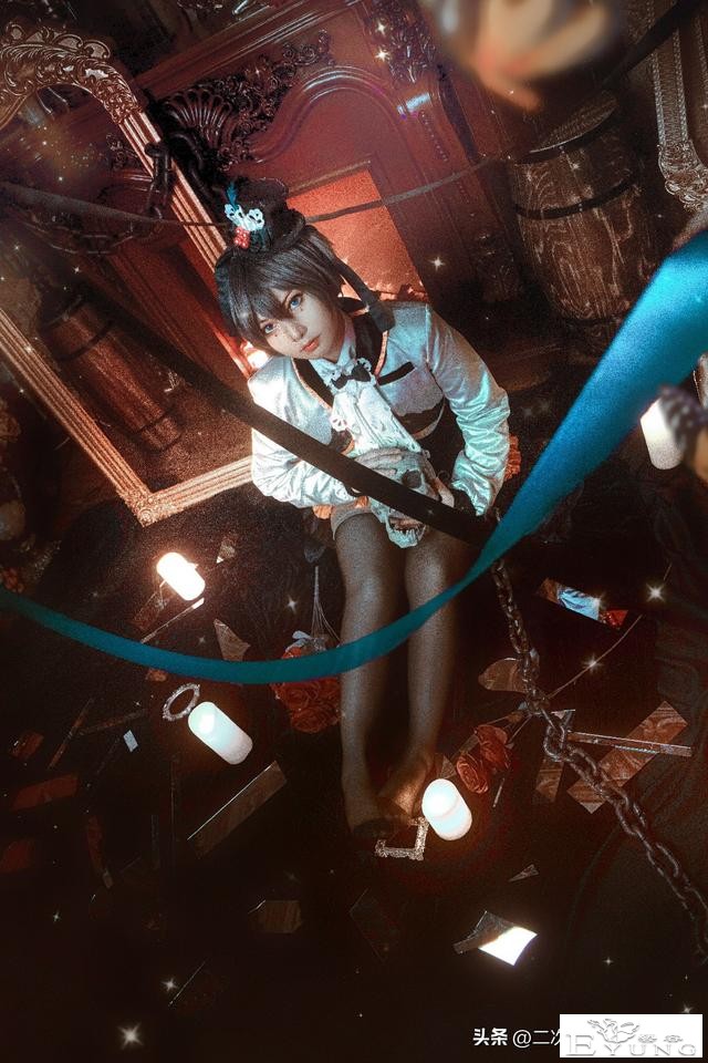 《黑执事》夏尔黑弥撒礼服cos，天呐，暗黑风居然可以这么可爱-3.jpg