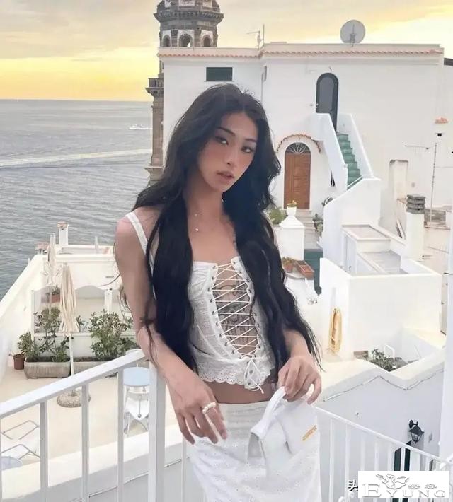 女装大佬登场！伊能静儿子穿女装引热议，身材高挑比女生还美-3.jpg