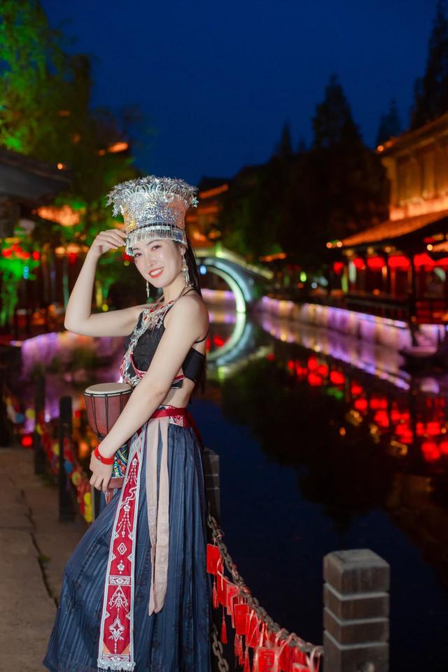 台儿庄古城官方旅拍换装体验馆东门店即将试运营-4.jpg