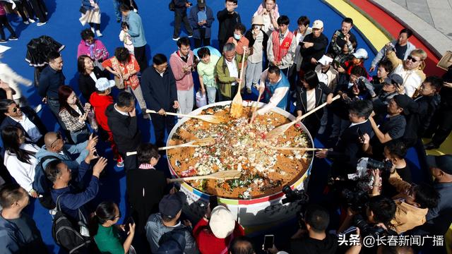 2023长春市朝鲜族传统文化嘉年华活动在长春世界雕塑园举行-2.jpg