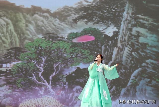 2023长春市朝鲜族传统文化嘉年华活动在长春世界雕塑园举行-14.jpg